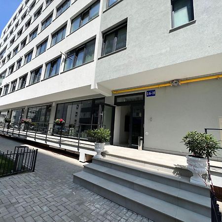 Sunny Accommodation Suceava Bagian luar foto