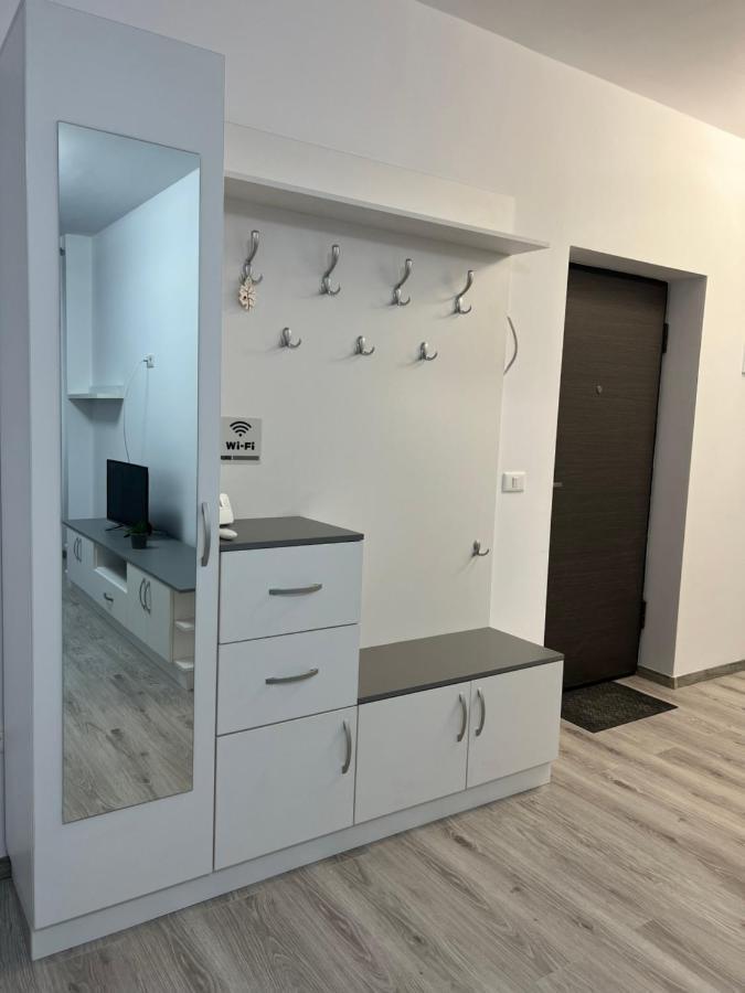 Sunny Accommodation Suceava Bagian luar foto