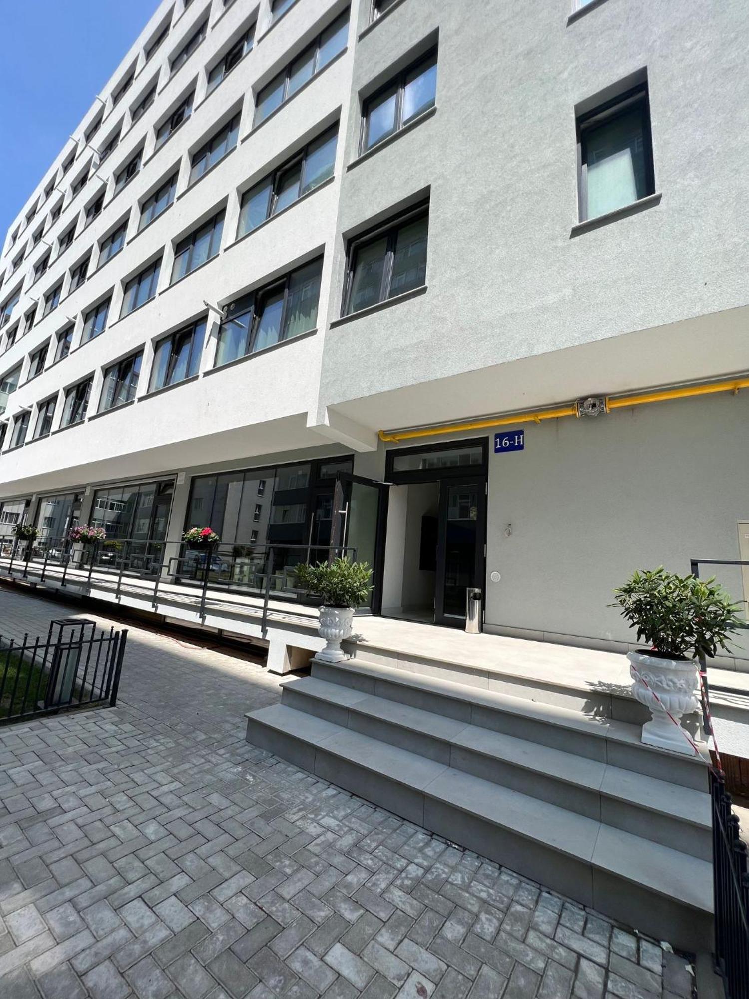Sunny Accommodation Suceava Bagian luar foto